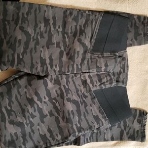 Vera Wang camouflage skinny jeans